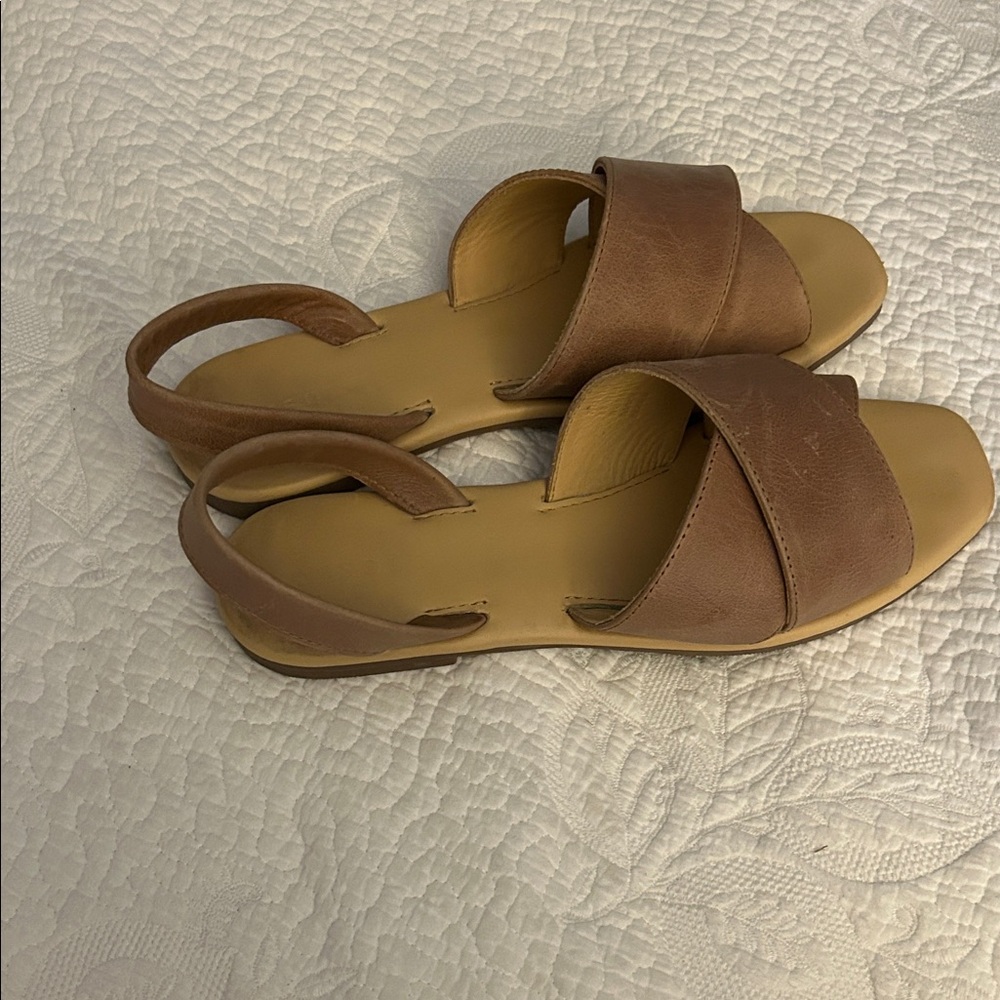 Nisolo Tan Leather Women's Sandals
